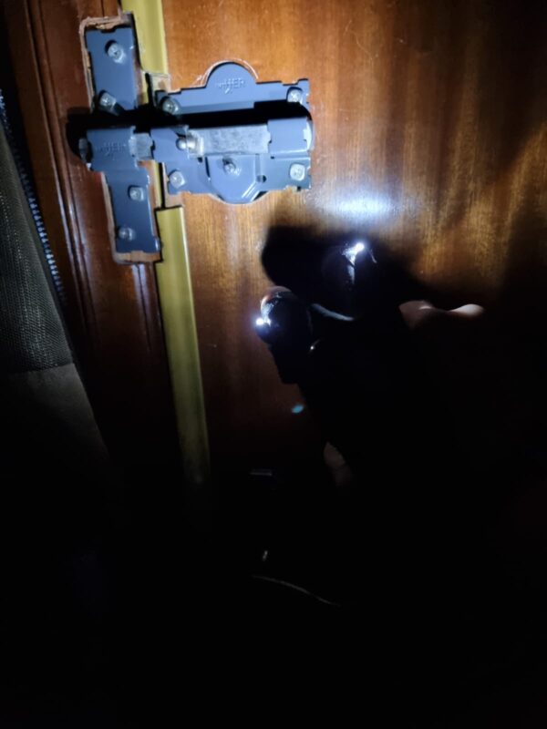 Guante con iluminación led de medio dedo para mano derecha adaptable a la mano izquierda. - Imagen 4